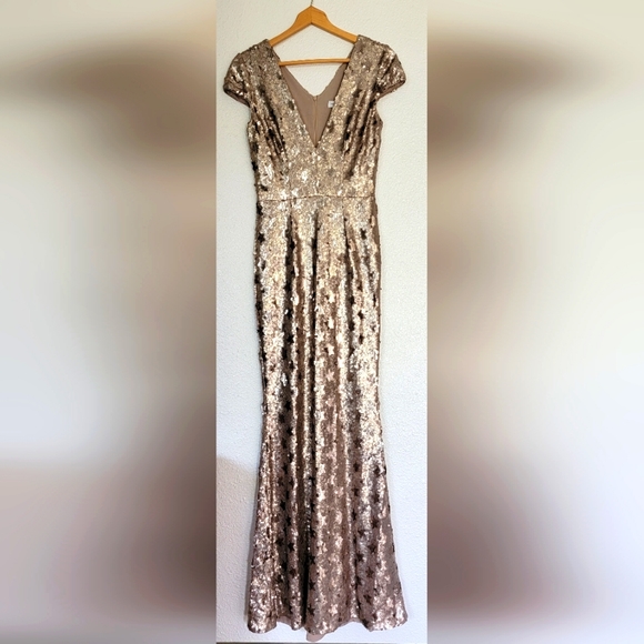 Dress the Population Dresses & Skirts - NWT Dress The Population Gold Sequin Mermaid Bodycon Maxi Gown Sz M
